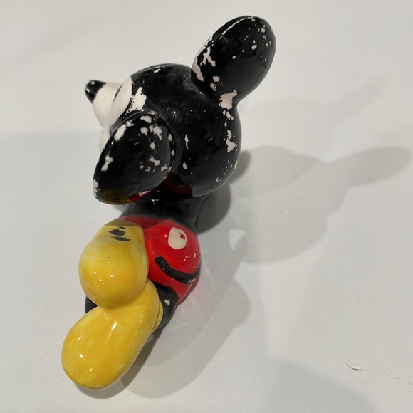 Vintage Mickey and Minnie Porcelain Figurines. - Picture 9 of 11